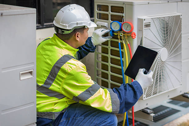 Professional Heat Pump Repair technician working in Mountain View, MO
